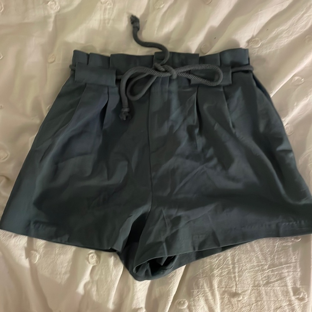 Jealous tomato shorts